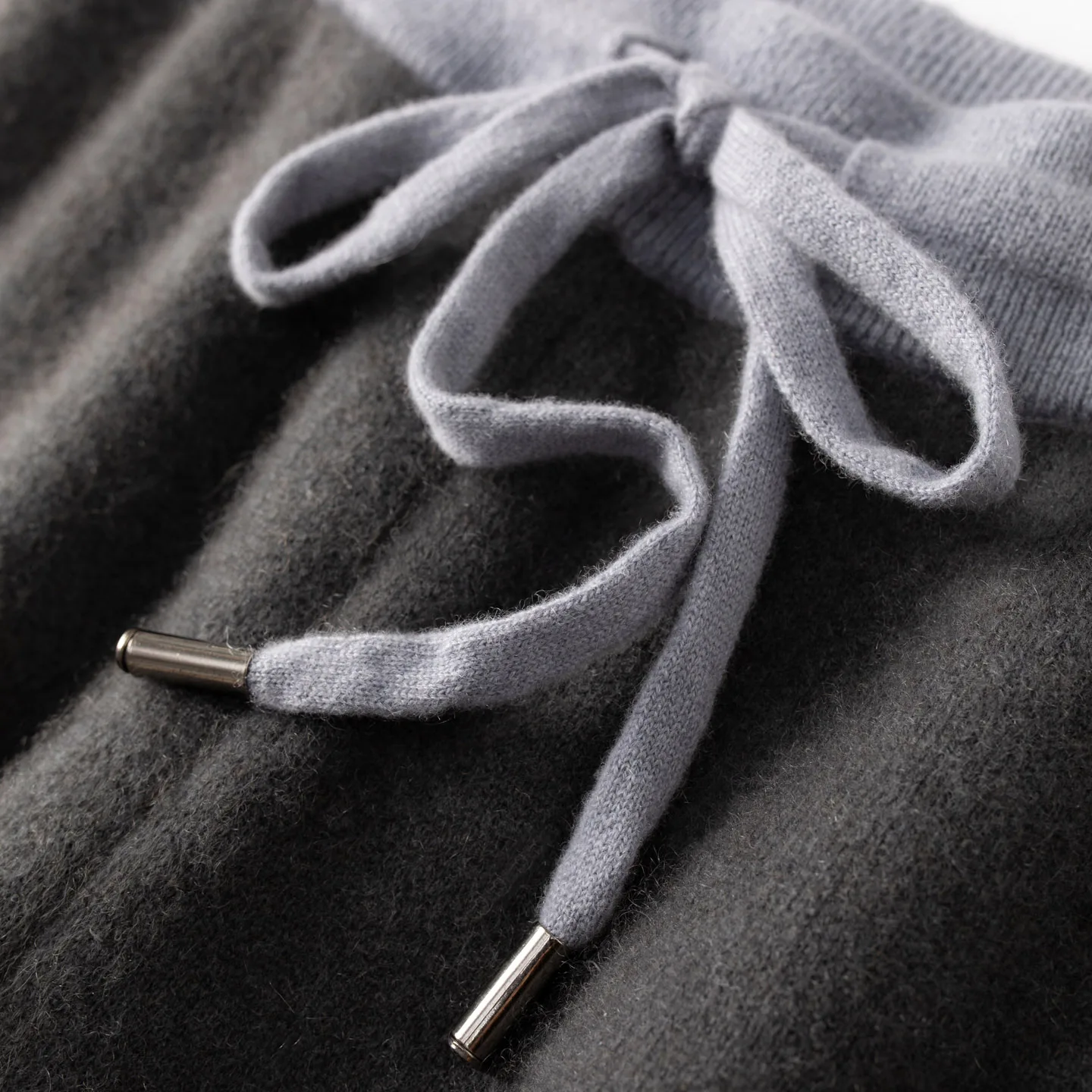 Autumn and winter new cashmere sweater men's padded zipper cardigan suit sports casual cashmere knit bottoming shirt.