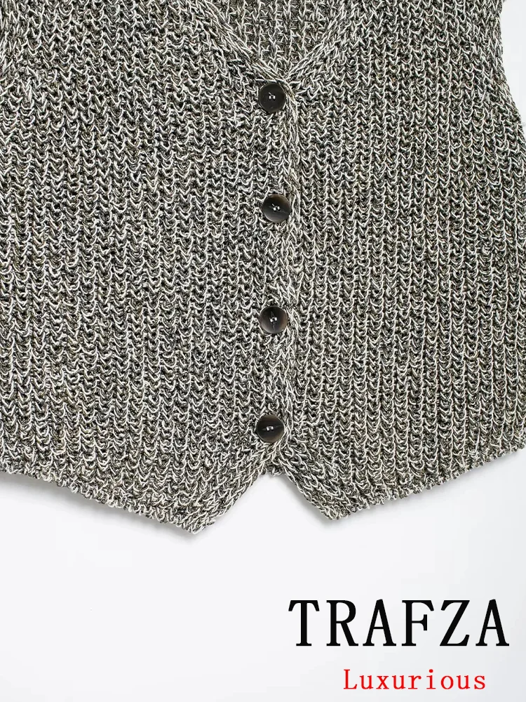 TRAFZA Vintage Women Vest Solid V-Neck Sleeveless Single Breasted Knitted Short Sweaters New Fashion 2024 Autumn Female Tops