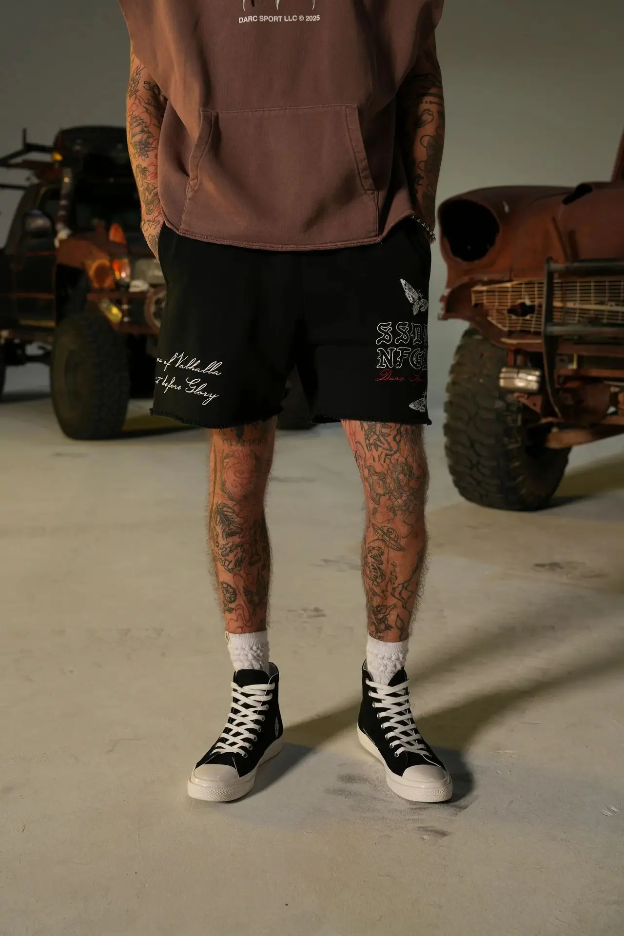 

Новые легкие роскошные мужские шорты, летние американские баскетбольные спортивные утягивающие повседневные и модные шорты с принтом головы волка для мужчин