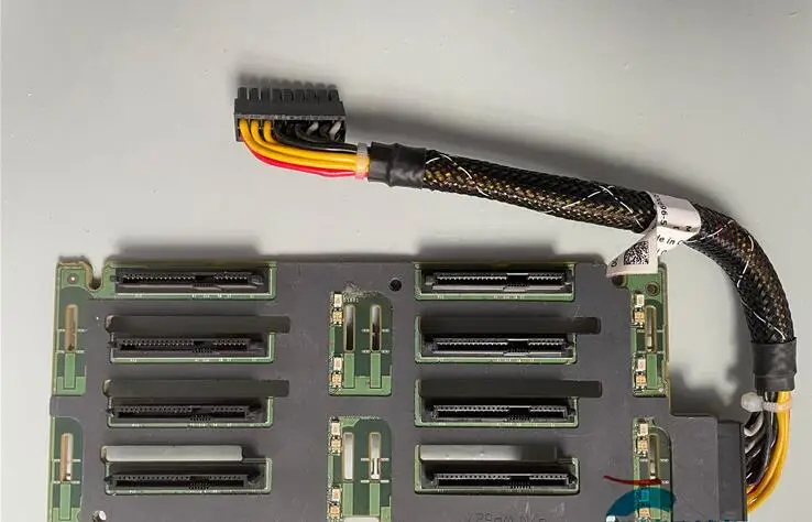 MX827 0MX827 Scheda aereo posteriore per disco rigido PowerEdge R710 SAS / SATA a 8 alloggiamenti