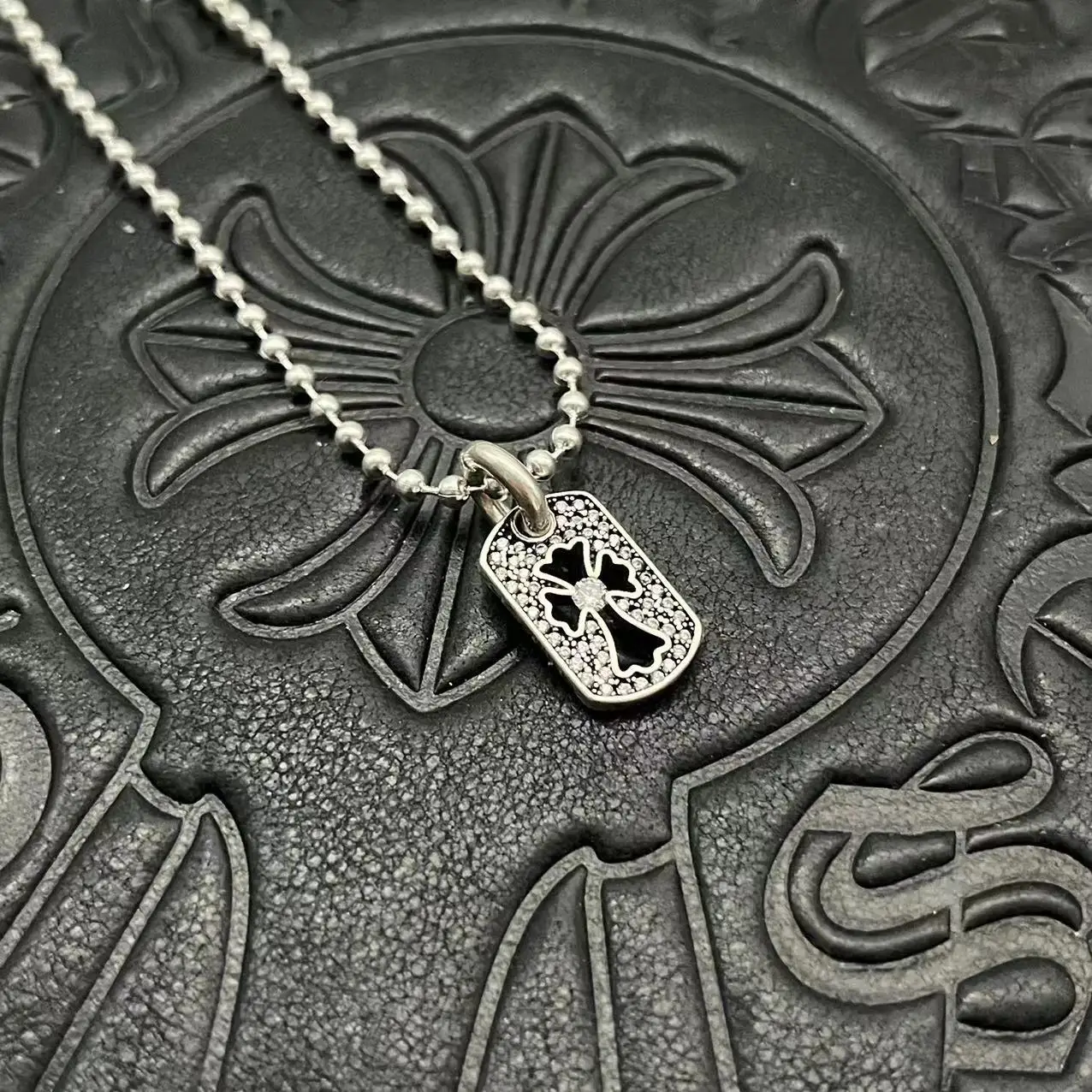 

S925 sterling silver punk hip hop army brand retro old full diamond hollow cross small tag