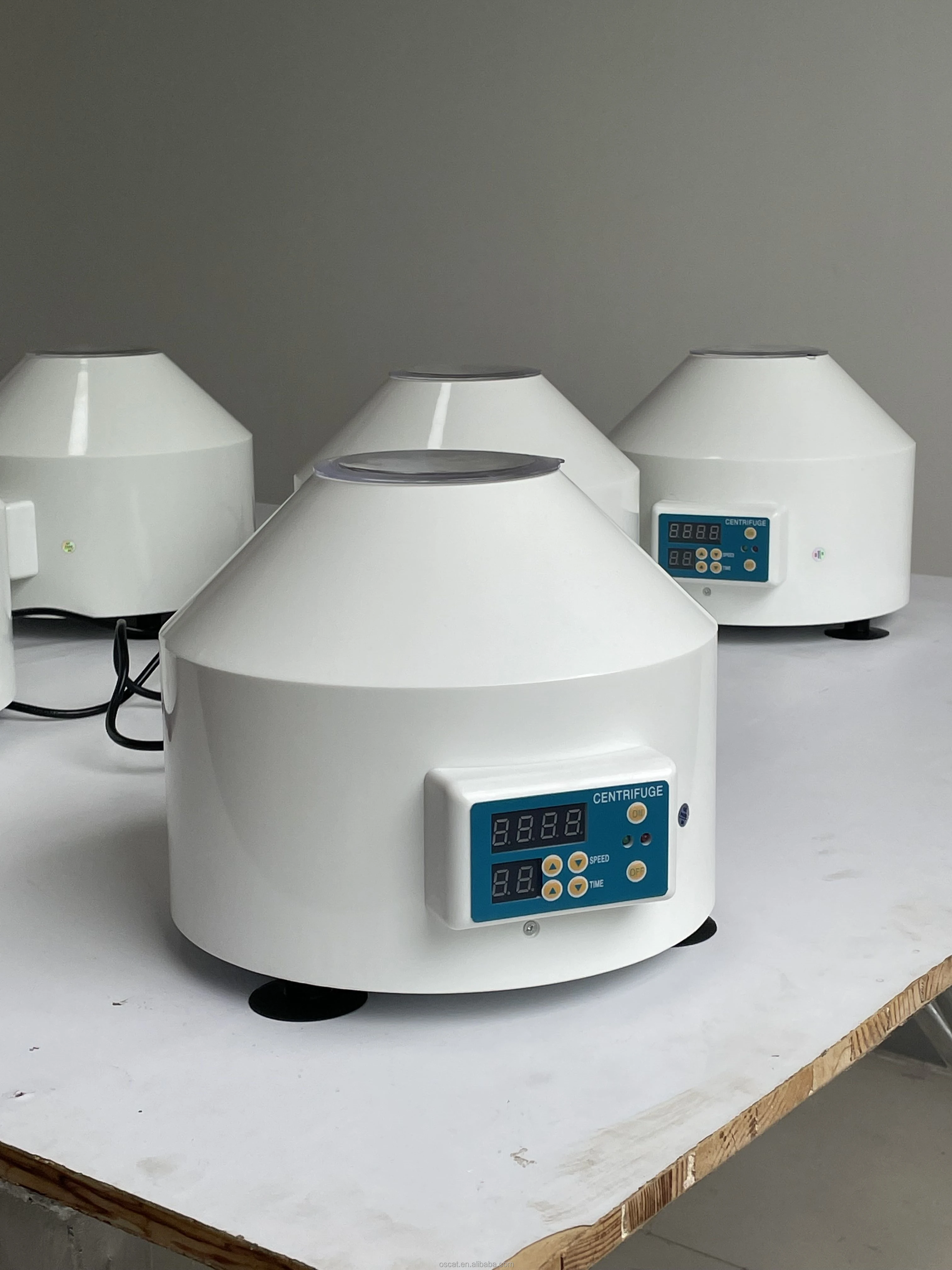 Digital Display Centrifuge 4000r/min 1790xg 20mlx6 Rotor Veterinary for Pet Clinics Lab Testing