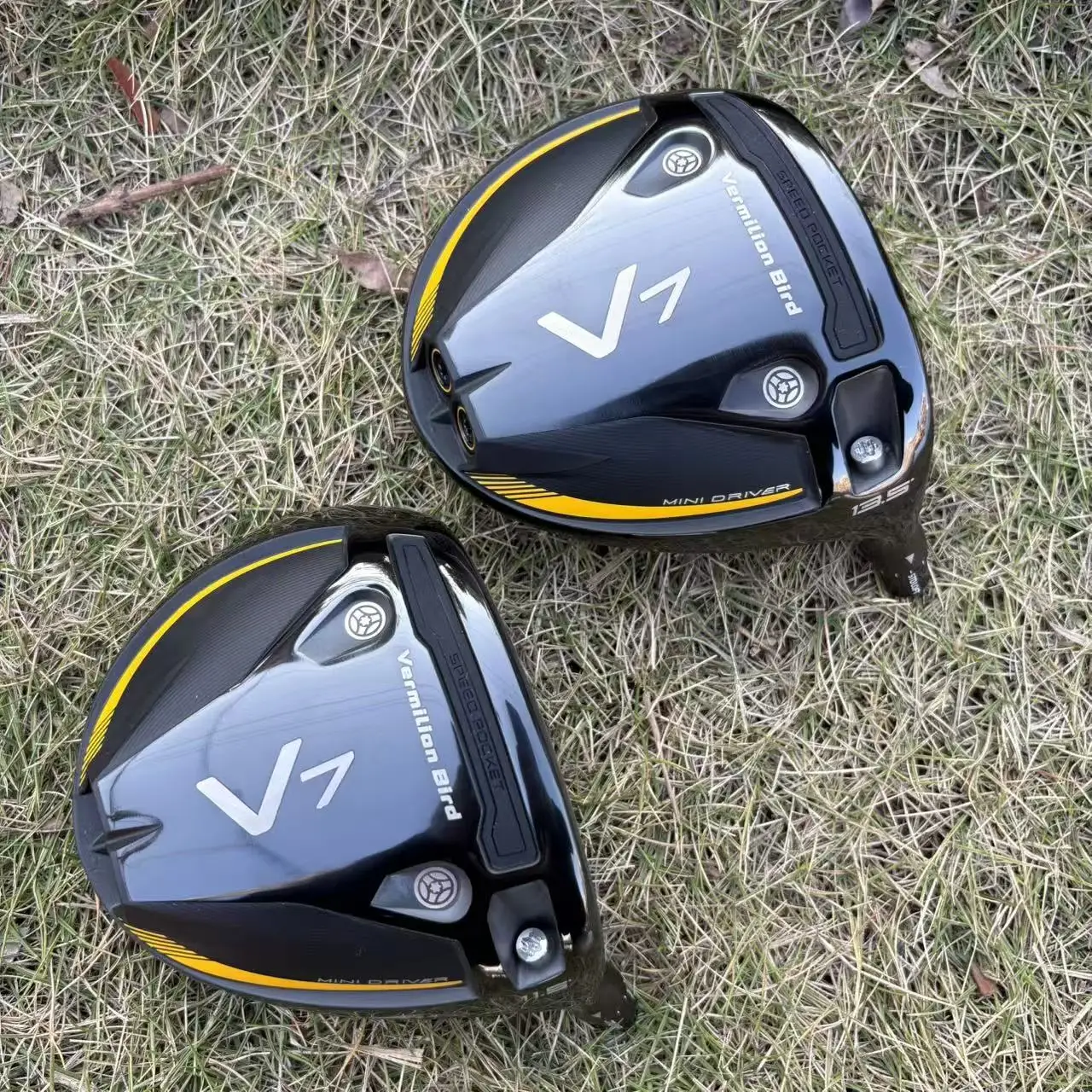 

Мини-драйвер из титанового сплава Vermilion Bird, легко надевается и высокая стабильность для точного контроля, компактная конструкция головы, дистанционный тройник