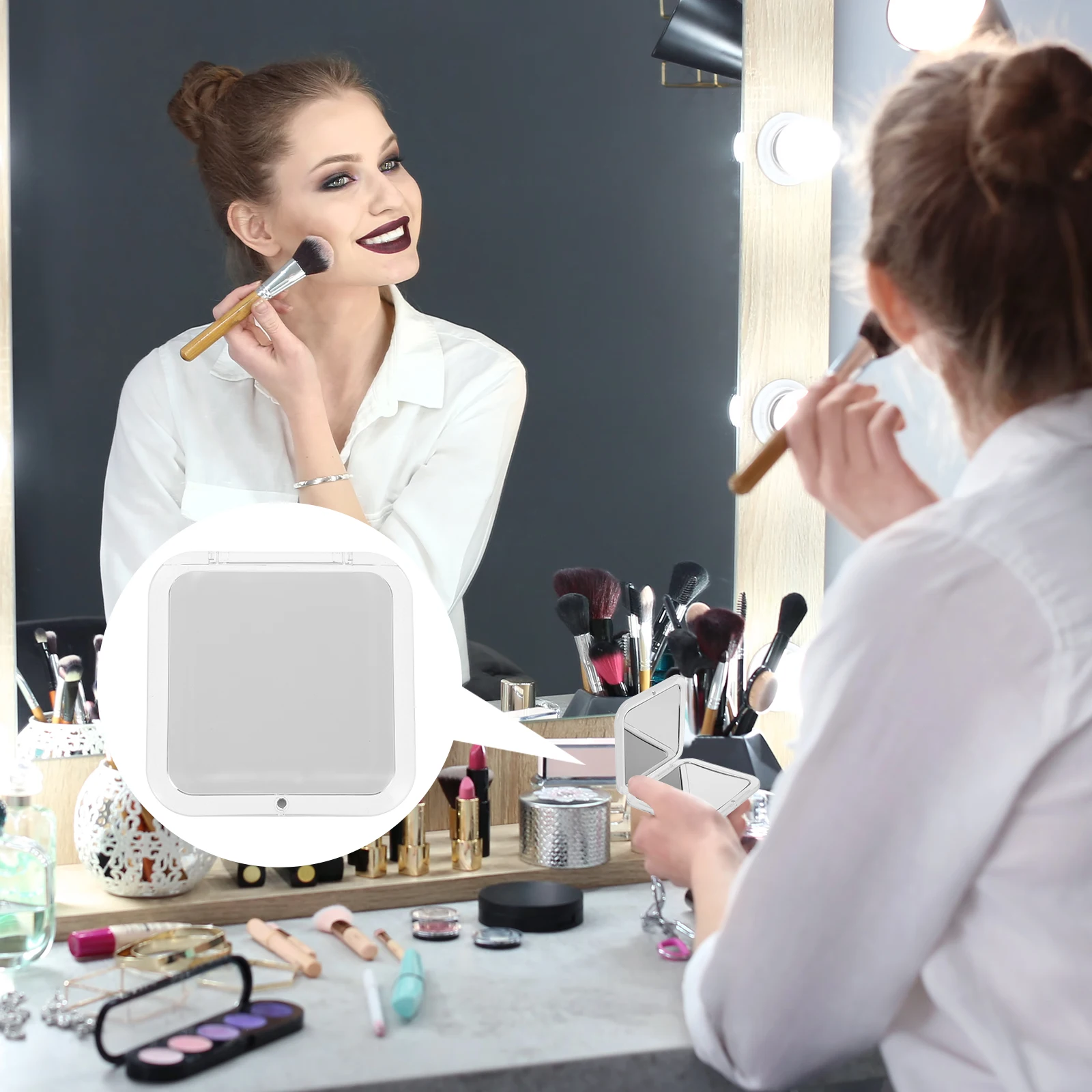 Vergrotende make-upspiegel Dubbelzijdig Draagbaar Zakje Compact Handheld Reizen Kleine spiegel Opvouwbaar Vierkant ontwerp