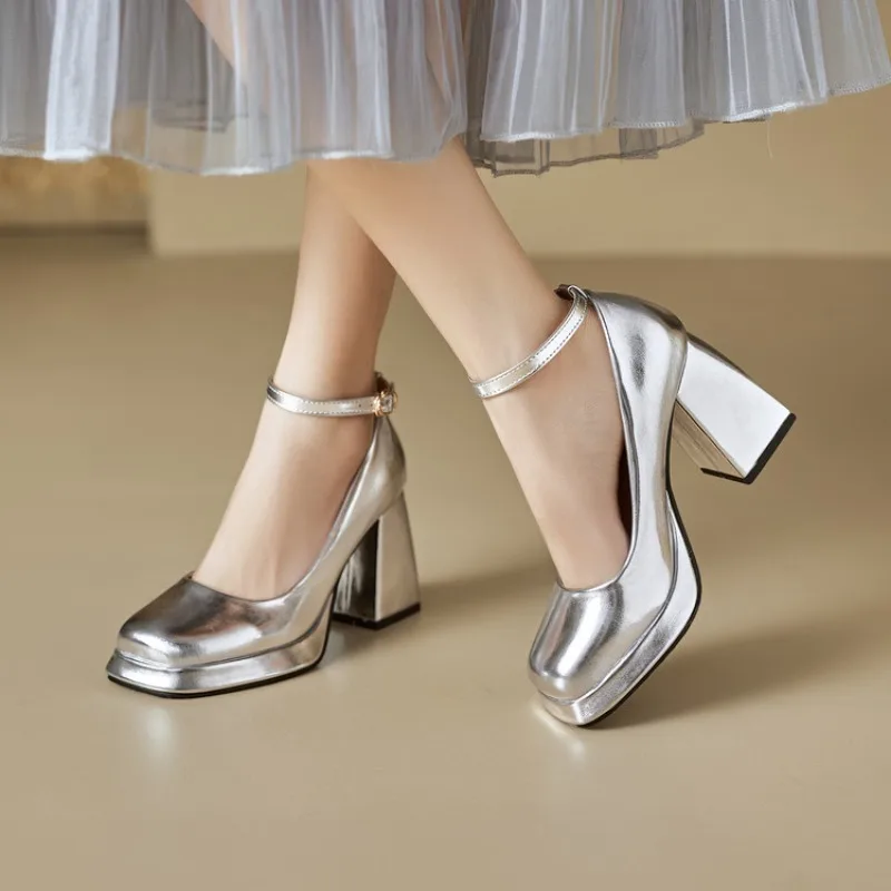 2026 Spring New Women's Shallow Single Shoes with Square Head One Word Buckle Suitable for Office, Date, Party, Daily Style