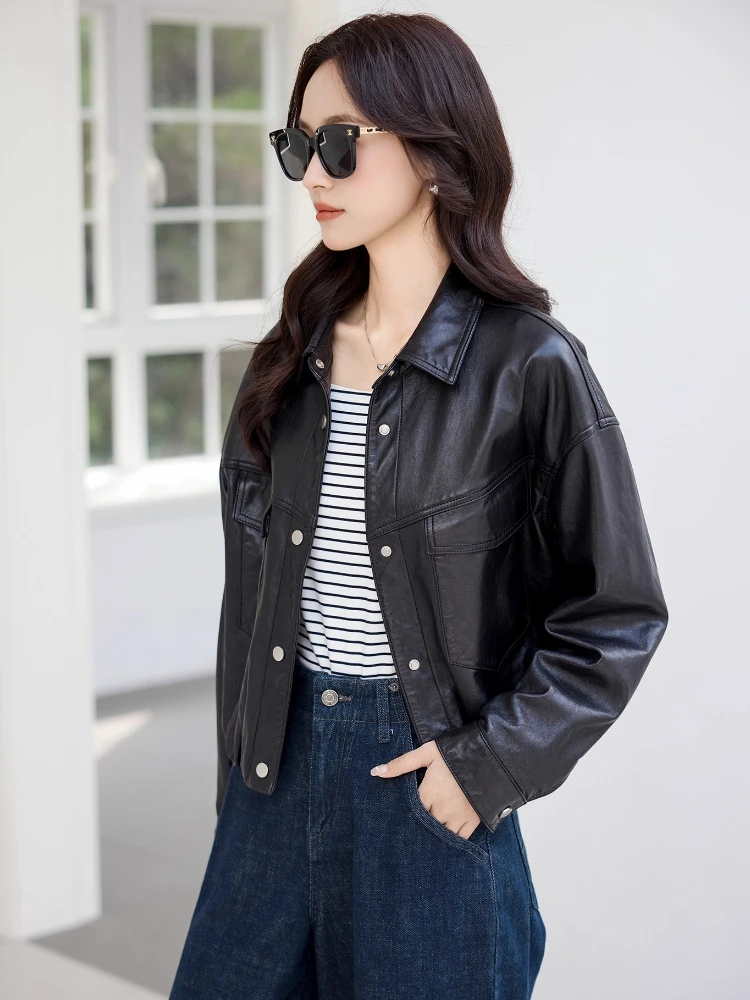 Giacche corte casual in vera pelle per donna Primavera Autunno 2025 Nuovo cappotto in vera pelle di pecora nera semplice di fascia alta con cera d'olio morbida