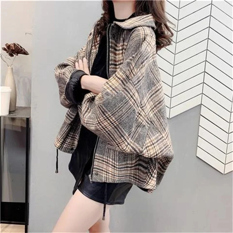 2024 Spring Women Woolen Plaid Shirt Jacket Female Autumn New Style Korean Loose Wild Hong Kong Retro Tops Woolen Short Jacket