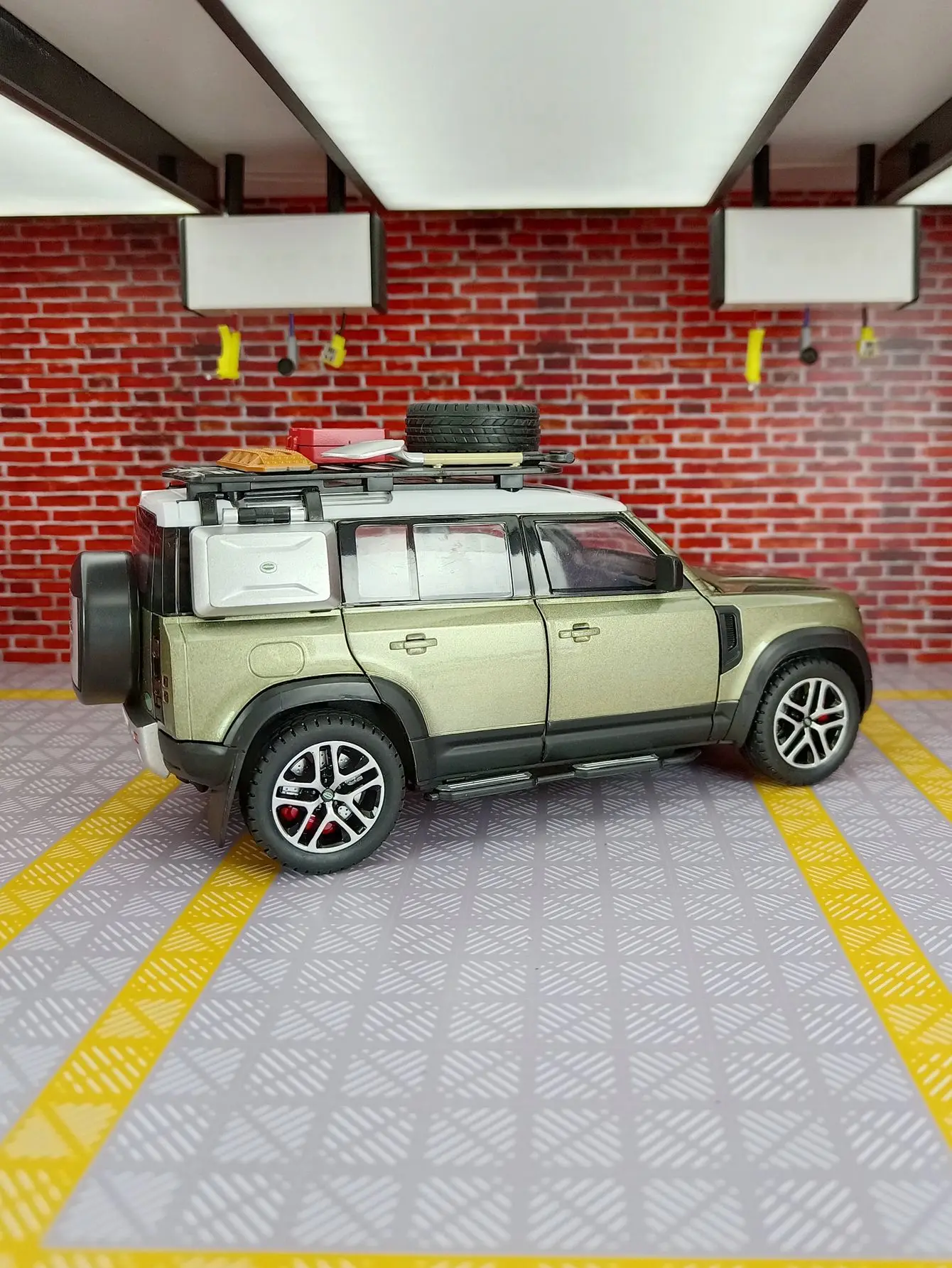 1:22 Land Rover Defender Hoge Simulatie Diecast Metaallegering Model auto Geluid Licht Trek Collectie Kinderen Speelgoed Geschenken