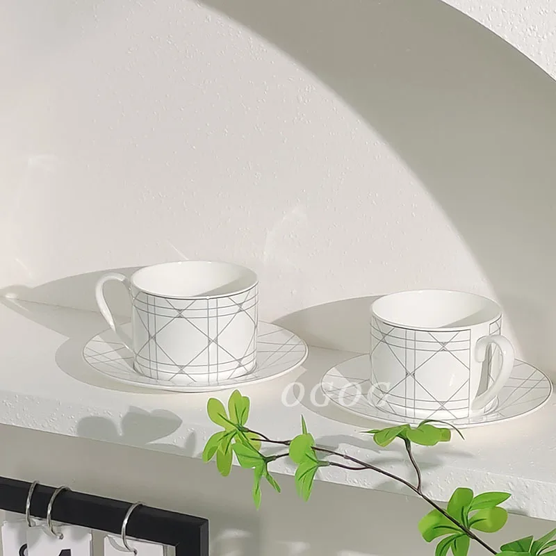 

Стильный дизайн с белой сеткой, кофейная чашка, блюдце, современная минималистичная посуда для дома, послеобеденный чай, кофейное время, ежедневное использование