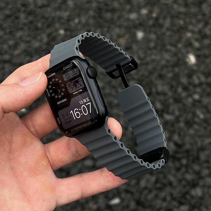 海洋磁気シリコンストラップ Apple Watch 10 9 バンド 46 ミリメートル 42 ミリメートル 44 ミリメートル 45 ミリメートル 49 ミリメートル 40/41 ミリメートル男性スポーツブレスレット iWatch シリーズ 8 se 7