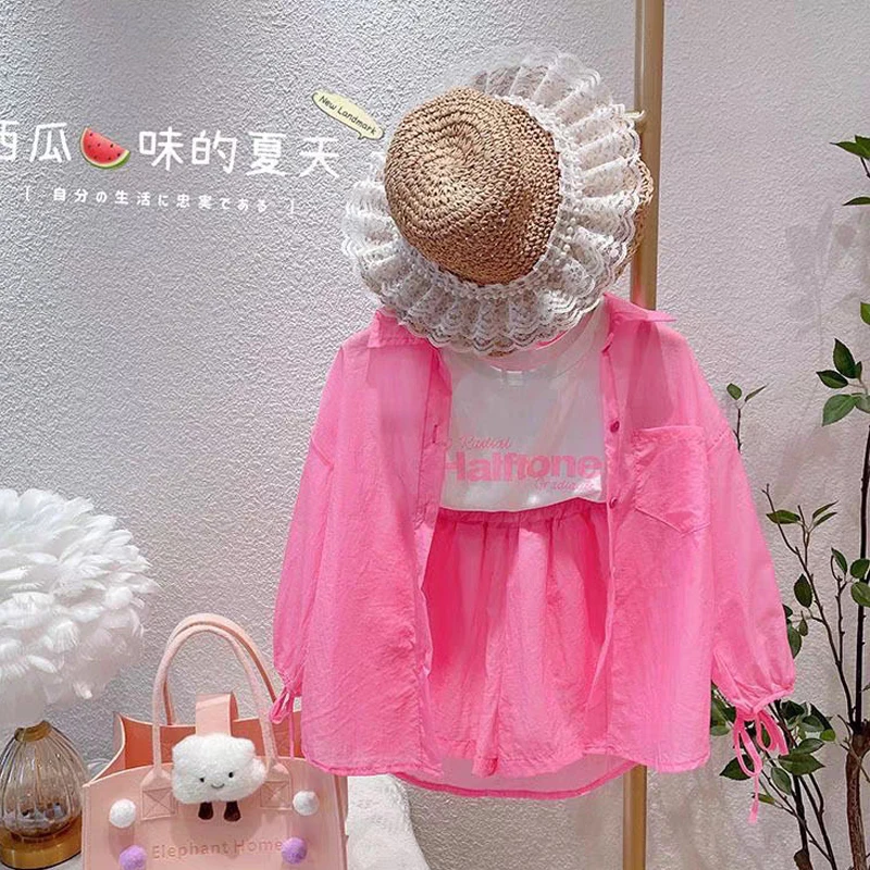 

2025 летний комплект одежды для девочек, жилет с надписью + солнцезащитная рубашка с длинными рукавами + шорты, повседневный костюм из 3 предметов для детей от 3 до 8 лет, солнцезащитный наряд