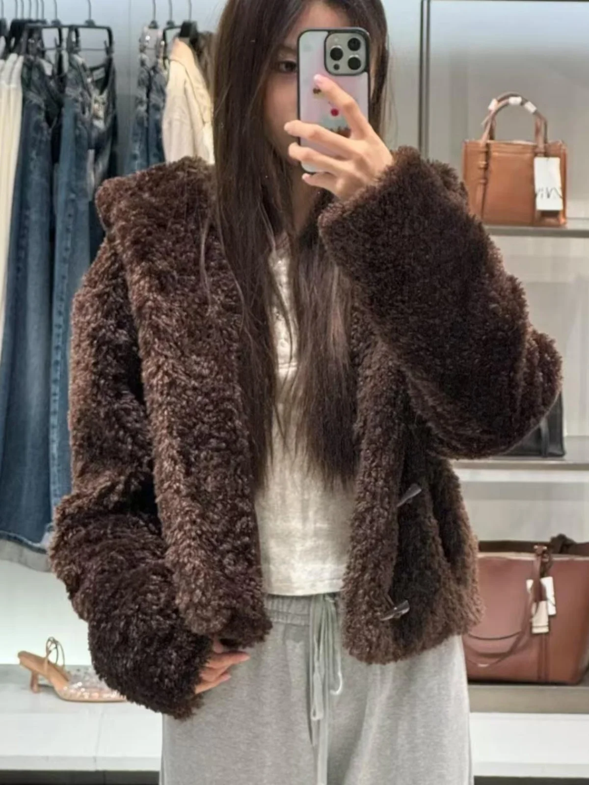 

Женское пальто-южет с мехом ягненка и веревочным узлом, модное осенне-зимнее новое поступление, свободный крой, длинное волокно из полиэфирного волокна с капюшоном