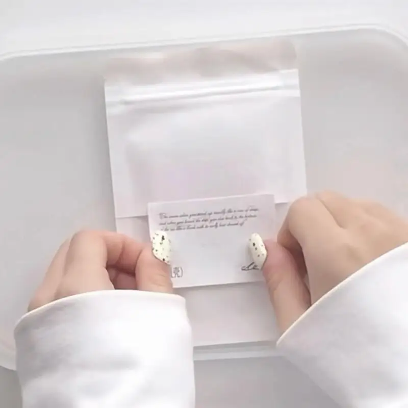 50pcs White Kraft Paper Self-Sealing Gift Bags with High Appearance Design for Card Jewelry Storage Packaging Retail Shop