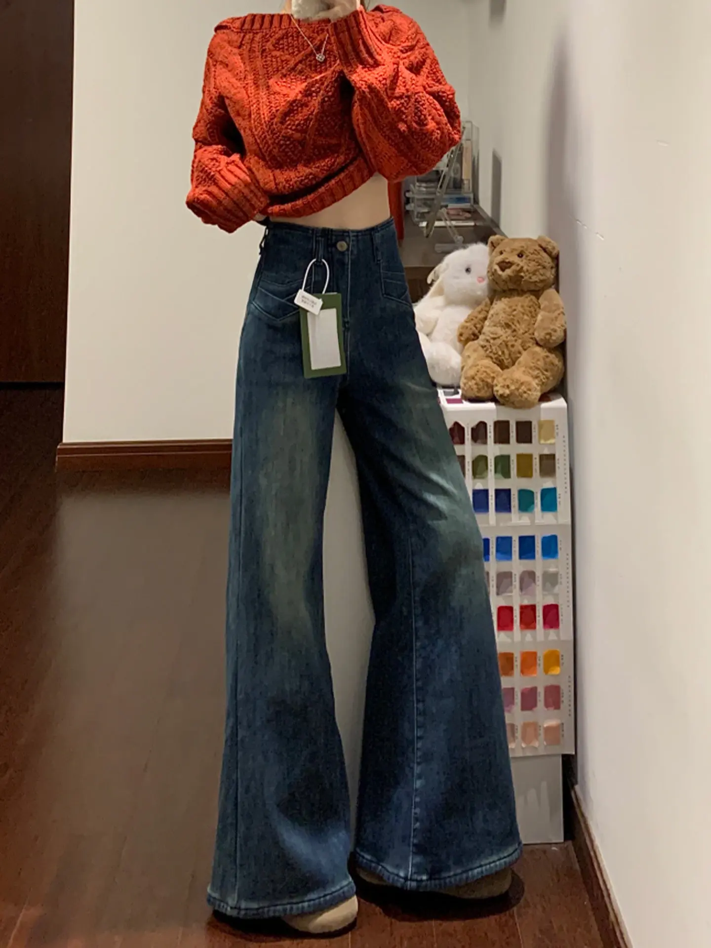 Fleece retro blue micro-pull jeans women's autumn and winter 2026 new high-waisted small man without legs flared pants