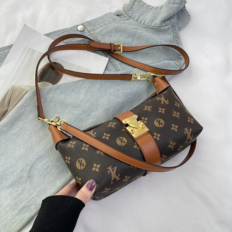2026 New Model Horn Bag - Classic Style Design with Vintage Print - Large Capacity - Elegant Daily Commuting Bag