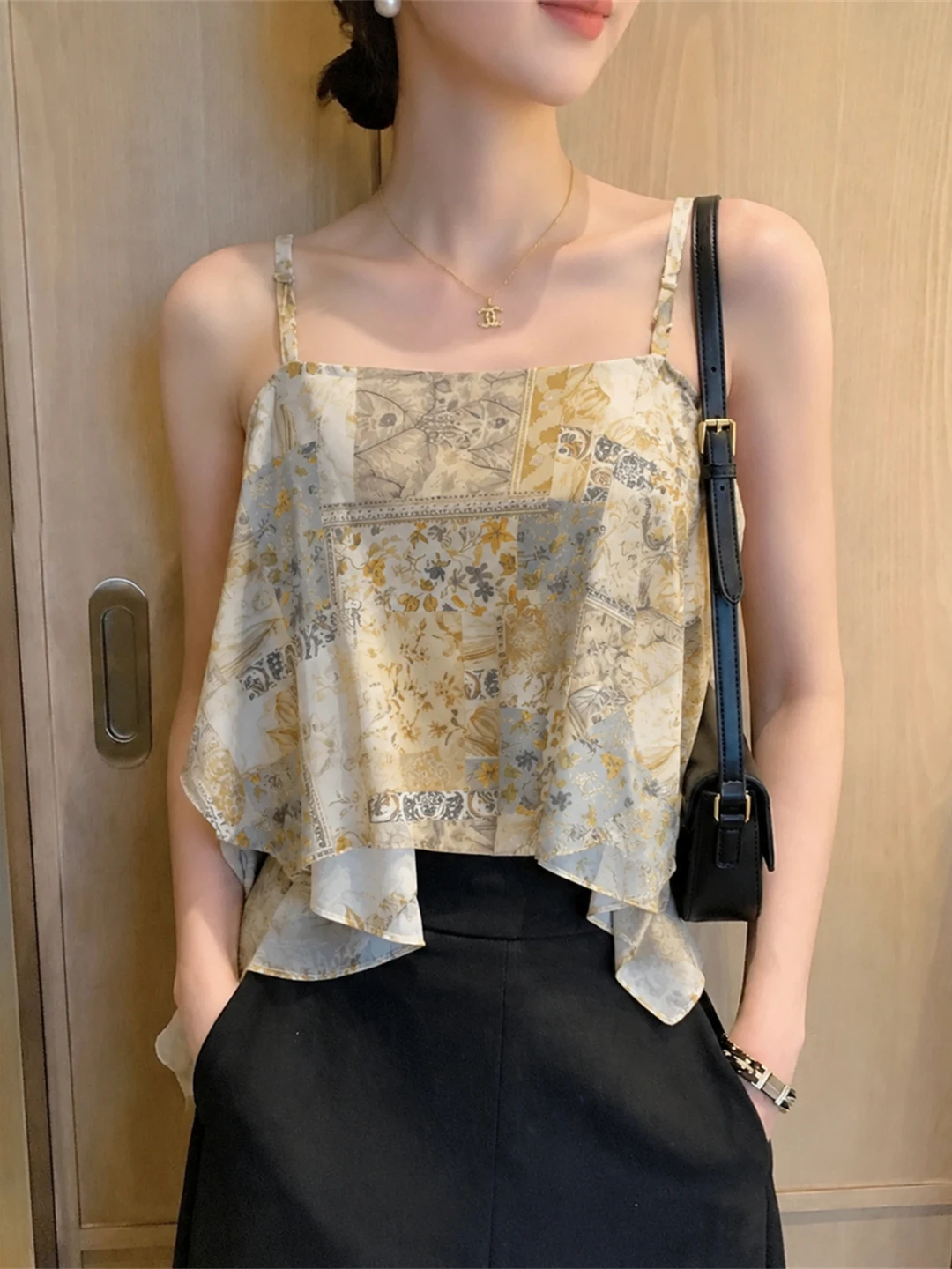 

Vacation Style off Shoulder Sleeveless Floral Print Asymmetrical Top Korean Style Straight Cut Silk Women's Premium Shirt