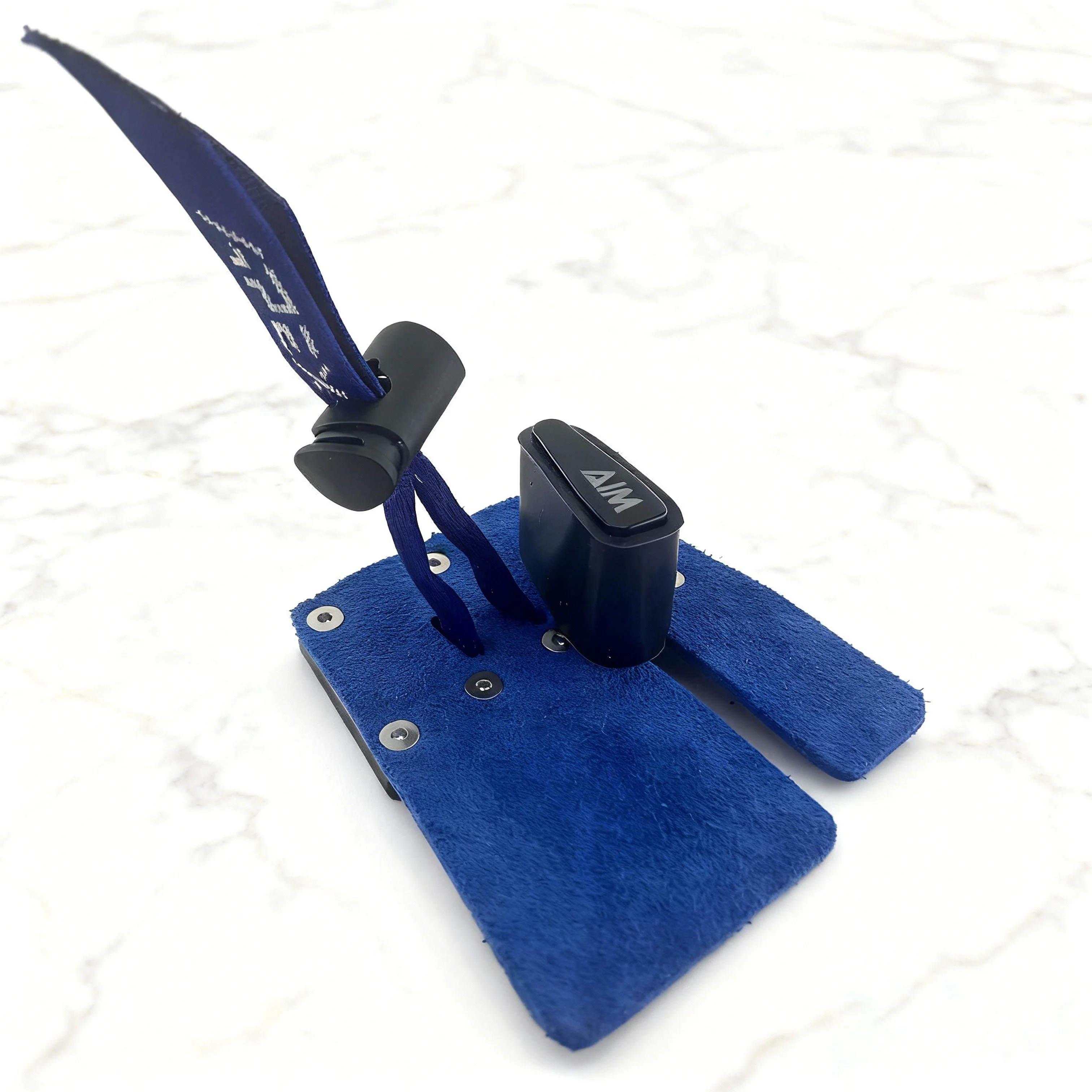 

AIM MAKALU Защита пальцев для стрельбы из лука класса соревнований: нескользящая и амортизирующая защита для турниров на открытом воздухе