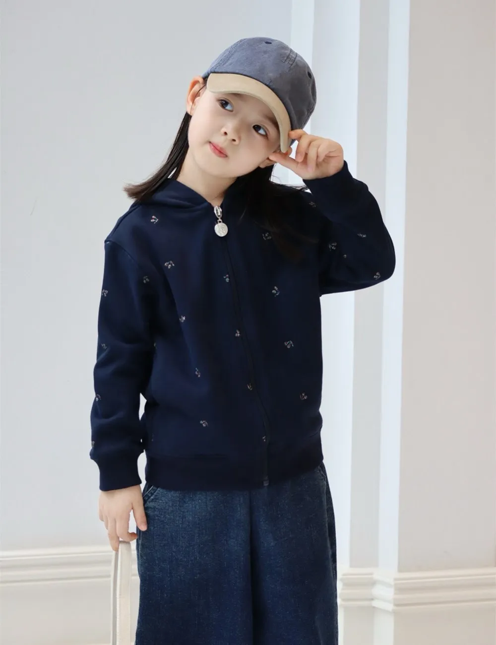 

Детское пальто, осенняя одежда для маленьких девочек, хлопковая Повседневная куртка с капюшоном и вышивкой, кардиган для девочек, топы