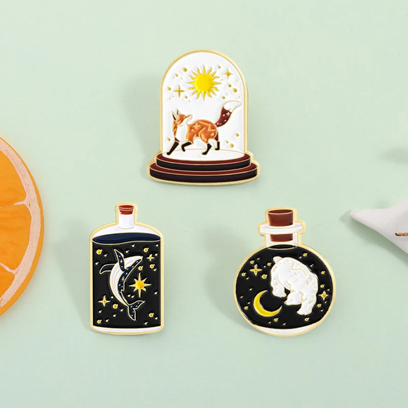 Mystischer himmlischer Fuchs, Sonne, Emaille-Anstecknadeln, Stern, Wal, Mond, Bär in der Flasche, Tierhimmlische Körper, Broschen, Anstecknadel, Schmuck, Geschenke