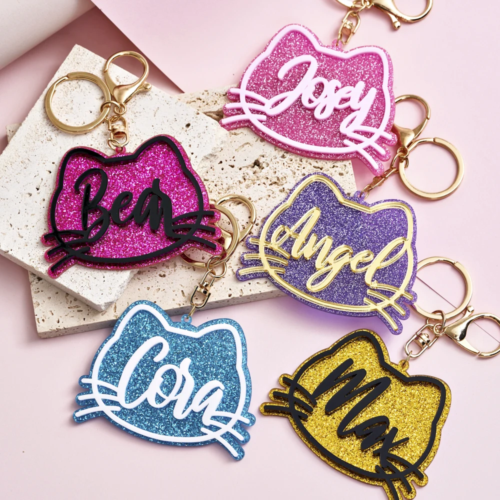 Custom keychain featuring cute cat head design as a souvenir, birthday gift, surprise present, pet cat name commemorative item