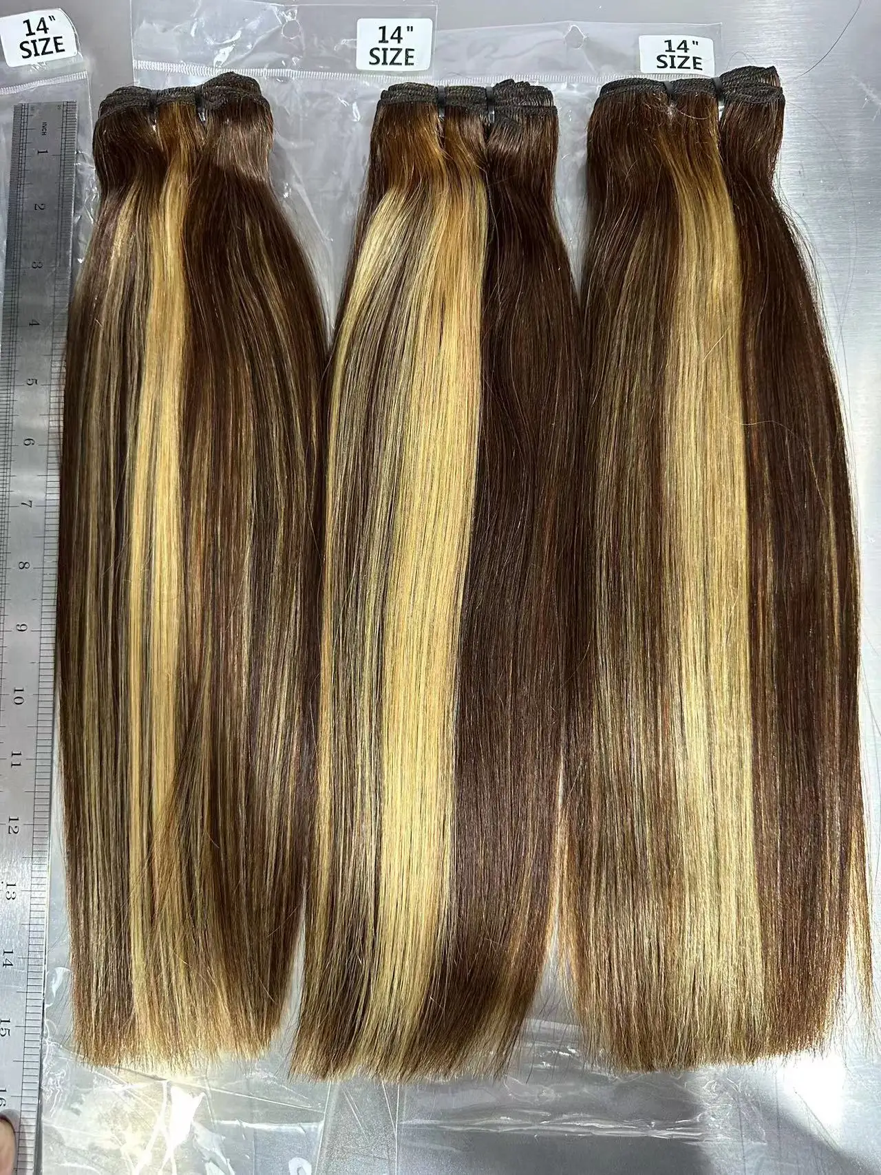 P4/27 evidenziare fasci di capelli umani lisci Ombre biondo marrone fascio di capelli umani tessere fasci brasiliani estensioni dei capelli