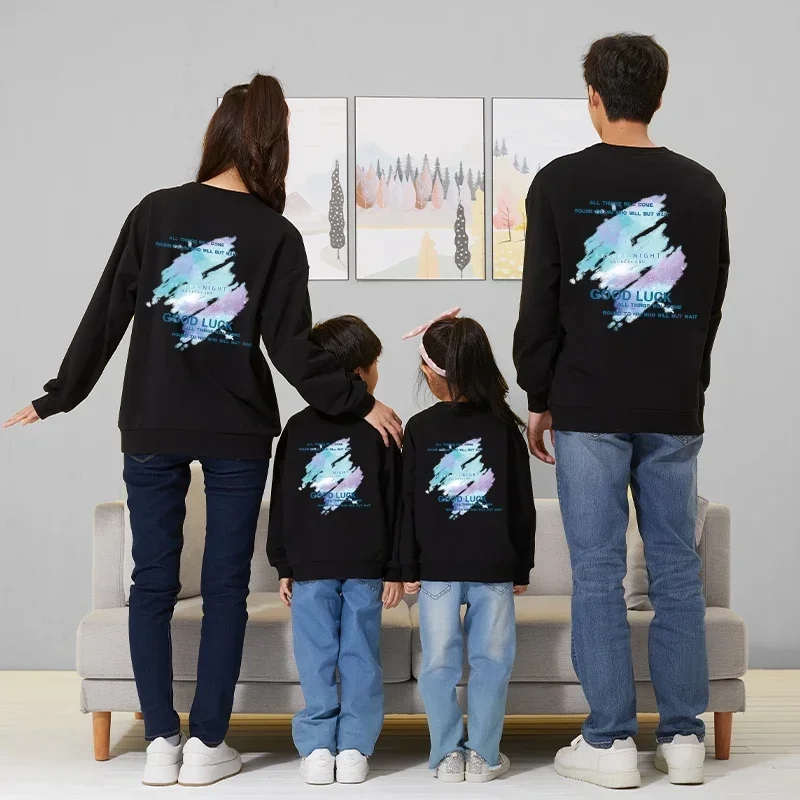 

Christmas Winter Matching Family Outfits Mom Daughter Tops Starry Sky Print Shirts Dad Son Kid Baby Sweatshirts Casual Pullovers