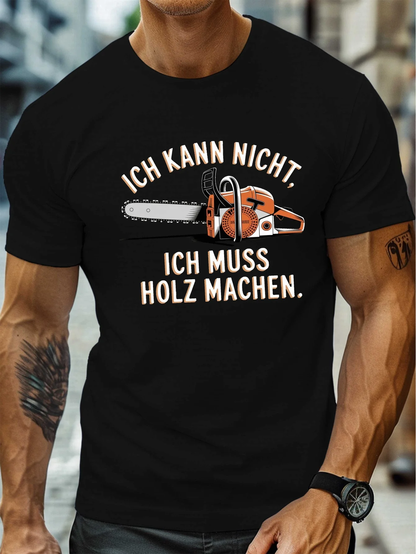 Fun German Chainsaw Woodworking Scene Printing Men's Crew Neck Short Sleeve T-Shirt, Casual Comfortable Lightweight Summer Top