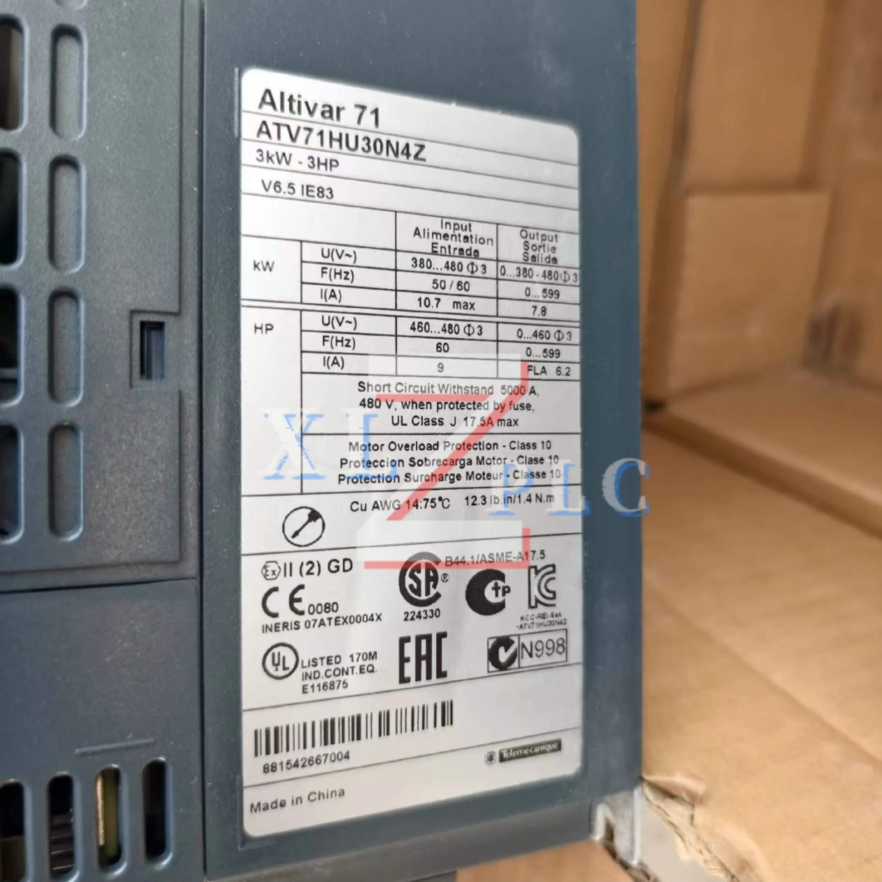 周波数コンバータ 新品箱入り ATV71HU30N4Z