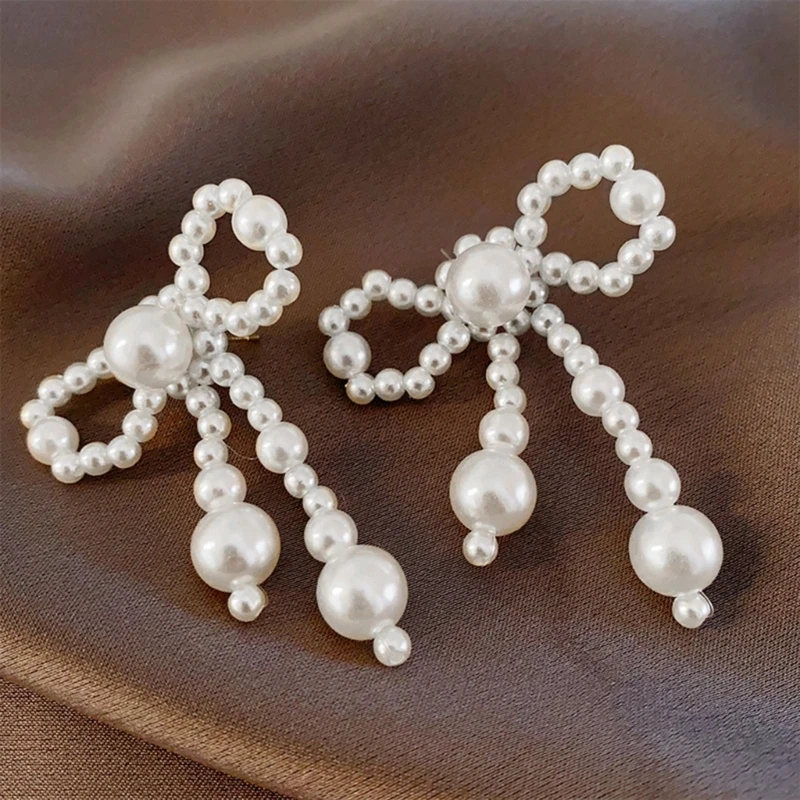 Stylish and Women's Earrings Adornment Imitation Pearls Bowknot Ear Clips for Dates Gatherings