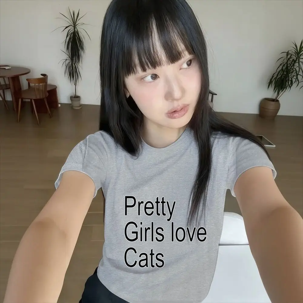 Pretty Girls Love Cats Graphic T-Shirt Women Summer Short Sleeve Letter Print Vintage Top Female Casual Fashion Harajuku Y2k Tee