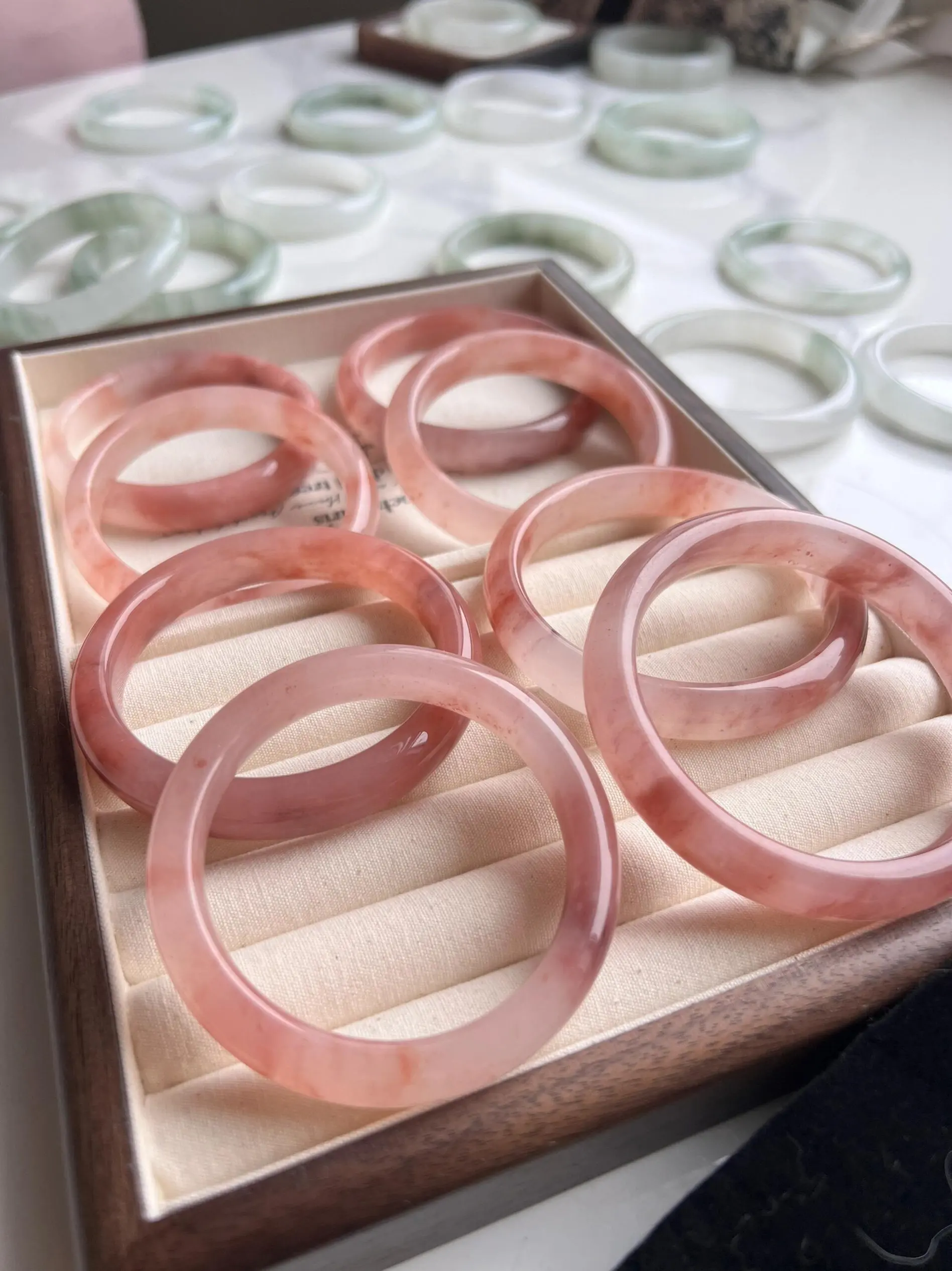 Pure natural pink gold silk jade round bar bracelet She Taicui peach blossom brewed flat bar bracelet
