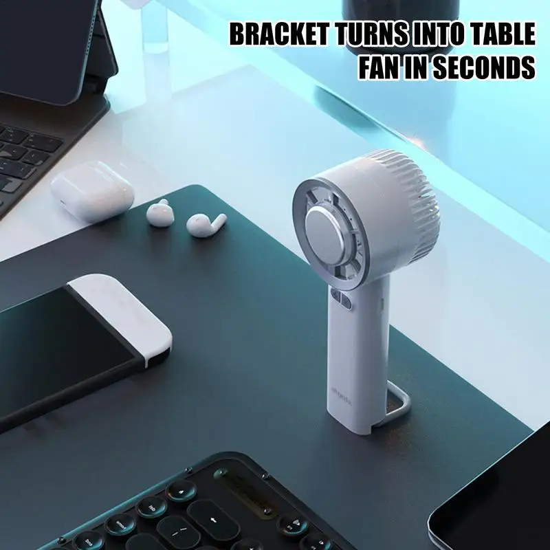 พัดลมมือถือ พัดลมมือถือประคบเย็นพร้อมการชาร์จ USB พัดลมมือถือขนตาเสียงรบกวนต่ําสําหรับฤดูร้อนกลางแจ้งผู้ใหญ่เด็กเดินทางแต่งหน้า