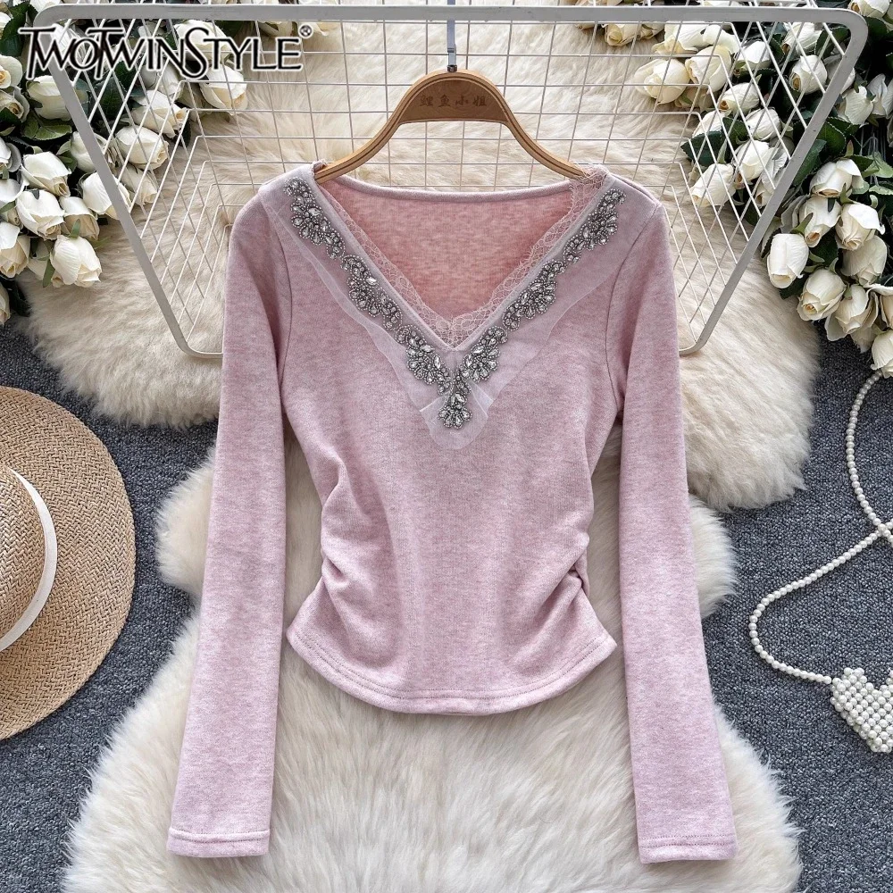 

TWOTWINSTYLE New Patchwork Diamonds Slimming T Shirts For Women V Neck Long Sleeve Pullover Fashion T Shirts Female KTS522435