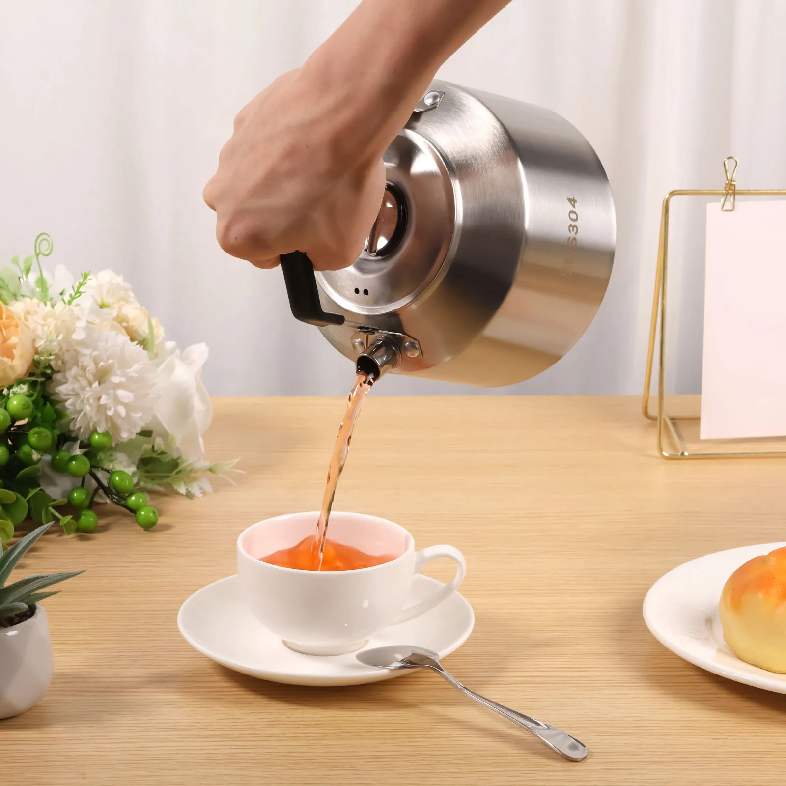 Bollitore da campeggio con manico antiscottatura Teiera da campo portatile in acciaio inossidabile per viaggi, attività all'aperto, teiera all'aperto