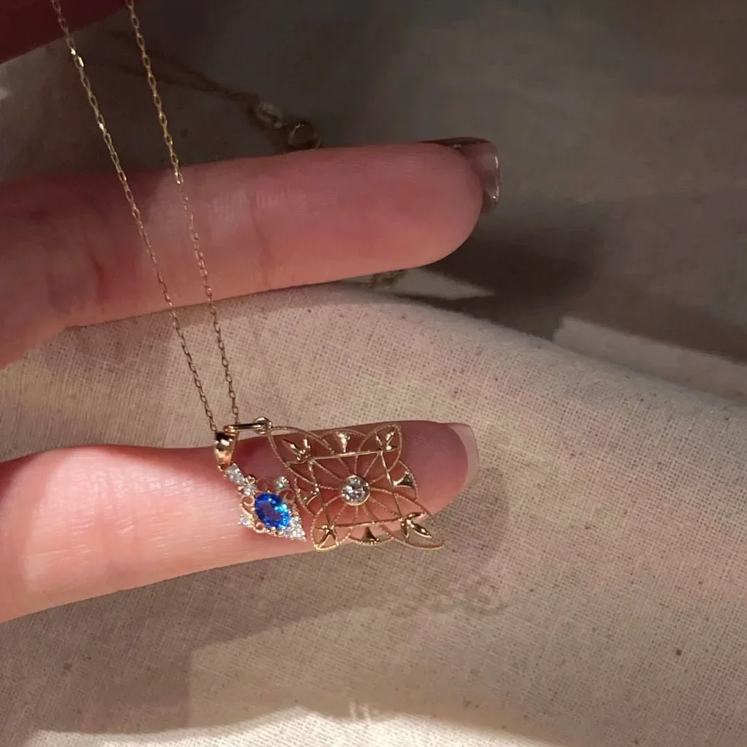 Creative Light Luxury Hollow Out Dreamy Leaf Pendant Exquisite Necklace Inlaid With Blue Diamond Stars Collar Chain Jewelry Gift