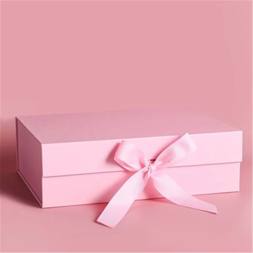 Strong Cardboard Folding Gift  Box With Magnetic Buckle Ribbon Exquisite Solid Color Clamshell Present Packaging Tools