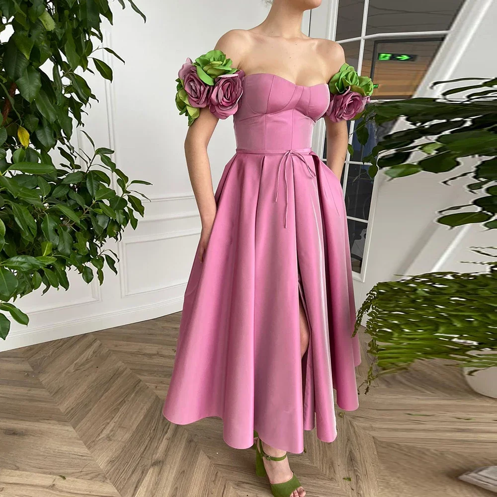 Eleganti abiti da ballo Midi in raso rosa con spalle scoperte fiori 3D fessura lunghezza tè A-Line abiti da sera abiti da cerimonia convenzionali