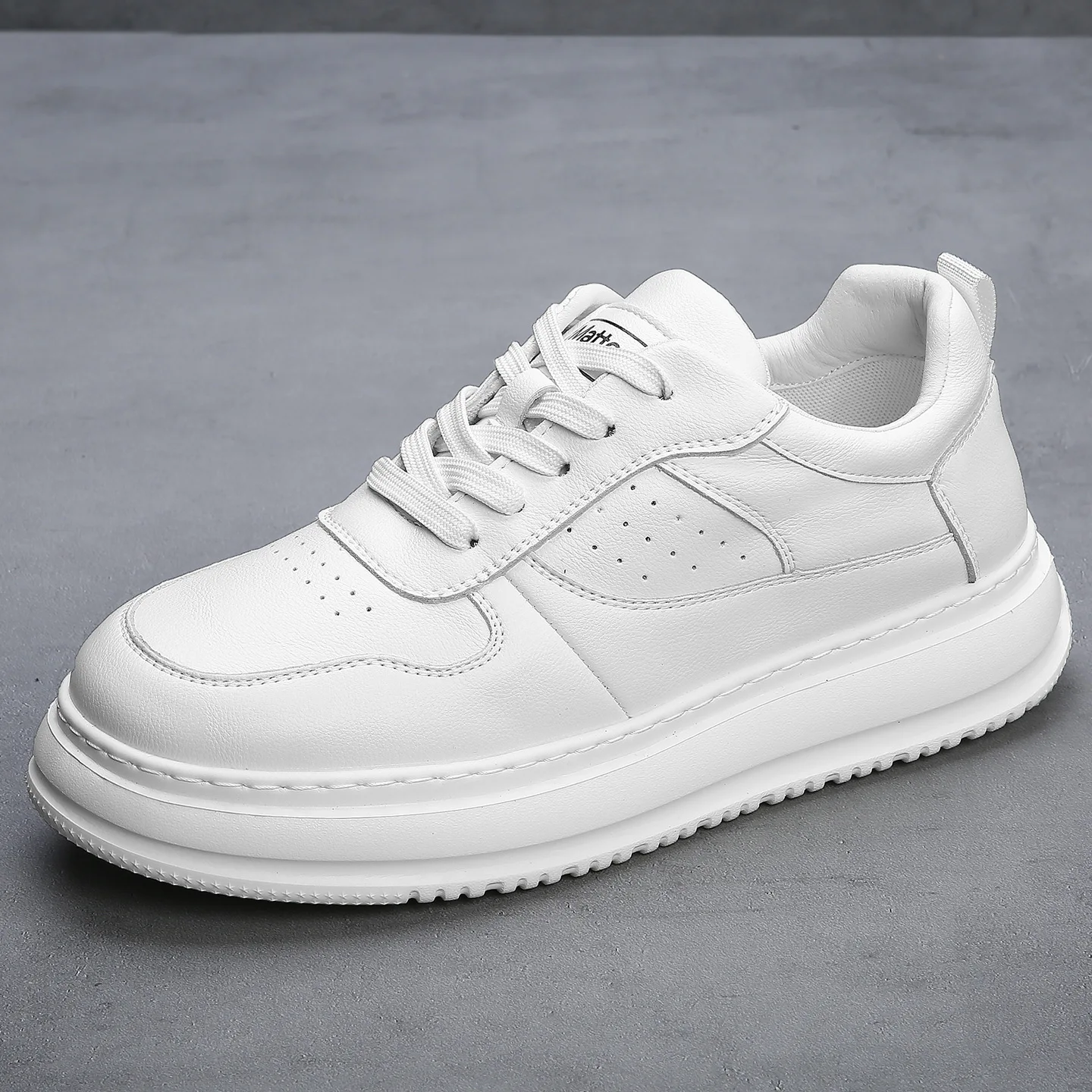 

Trendy brand autumn new leather little white shoes breathable thick sole heightening casual trend board shoes