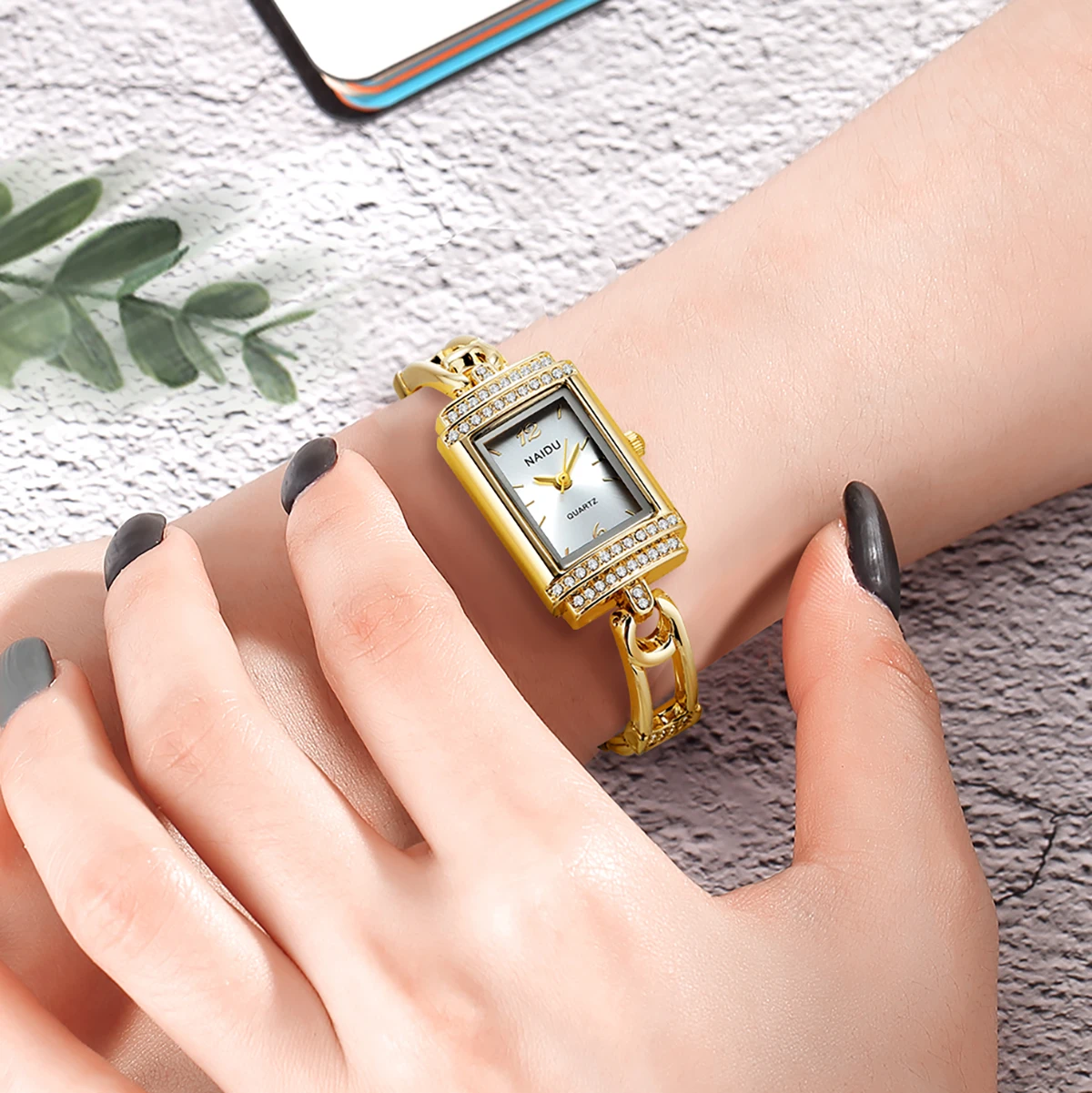 Luxury Watch White - White Dial Quartz Watch with Rhinestone