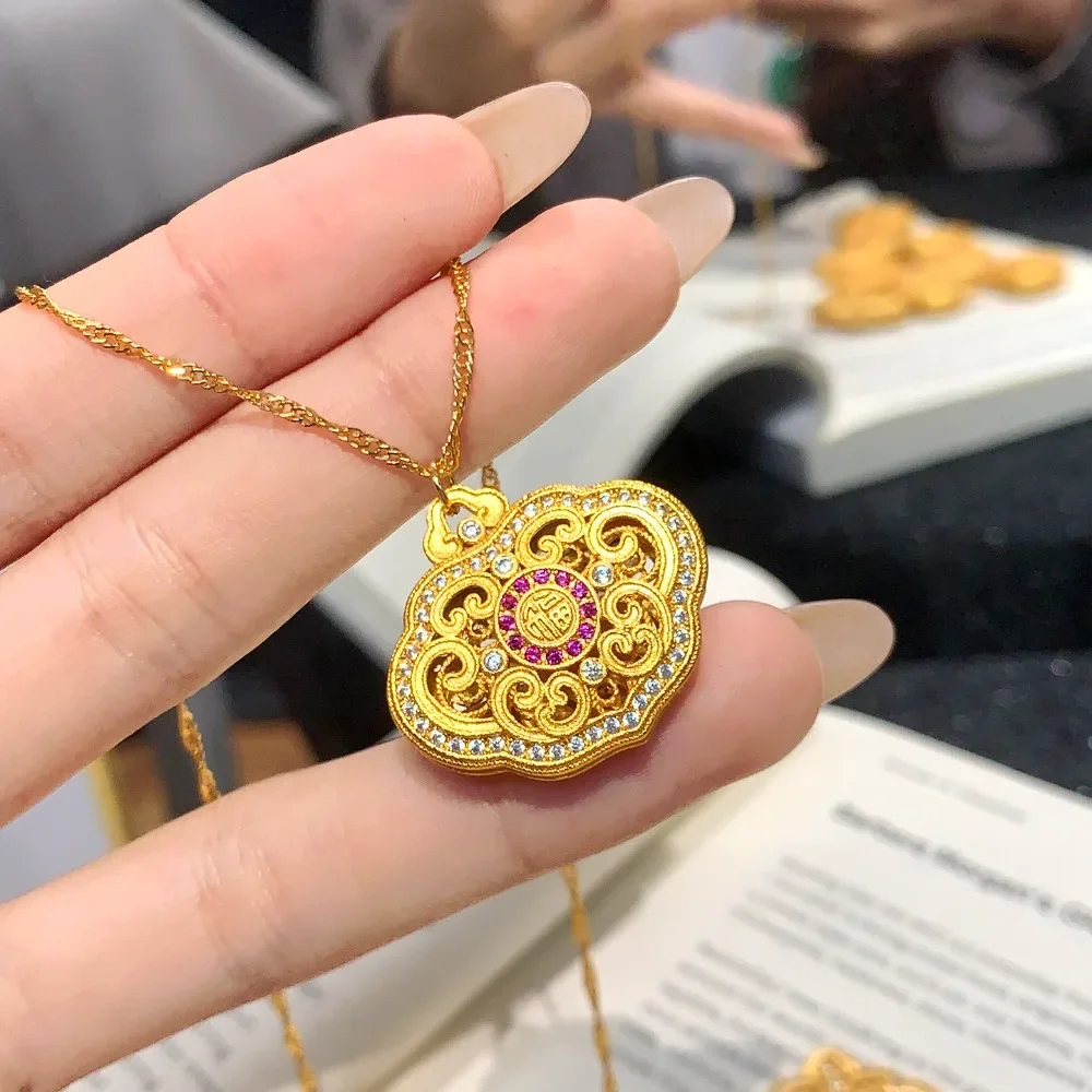 Flower silk point drill Ruyi lock pendant ancient method senior sense retro necklace 9999gold