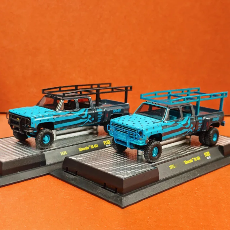 

M2 1/64 Scale 1975 Silverado 30 4×4 Extended Pickup Truck Alloy Car Model Static Collection Decorated Holiday Gifts Toys