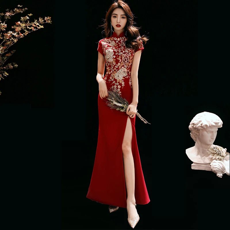 

Wine Red Fishtail Skirt Embroidery Cheongsam Collar Short Sleeve Tight Fitting Split Fork Gown Elegant Gorgeous Evening Dress