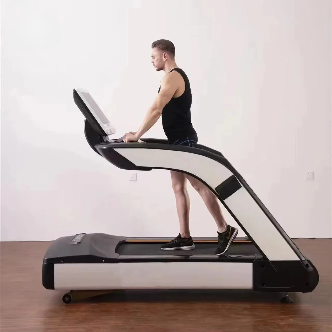 Treadmill Aerobic Training Fitness Equipment