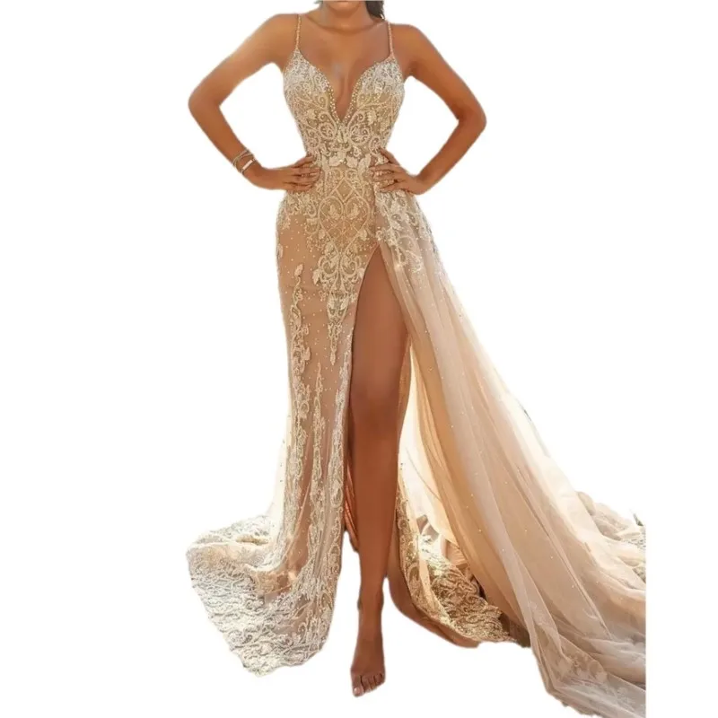 新しいホルターネックノースリーブ襟スリットレースカットアウトロングドレス