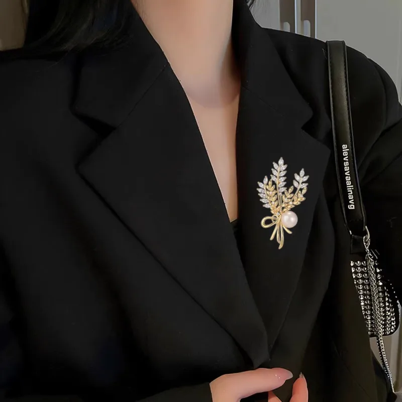 Bros Mutiara Air Tawar Korsase Zirkon Telinga Beras Panen Klasik Aksesori Mantel Ceruk Serbaguna Retro Fashion Mewah Ringan