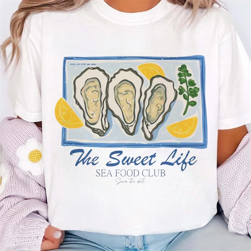 เสื้อยืดลายพิมพ์สไตล์ลำลองลายอาหารทะเล The Sweet Life แขนสั้นสำหรับใส่เที่ยวทะเล วันหยุดพักผ่อน แฟชั่นสำหรับผู้หญิง