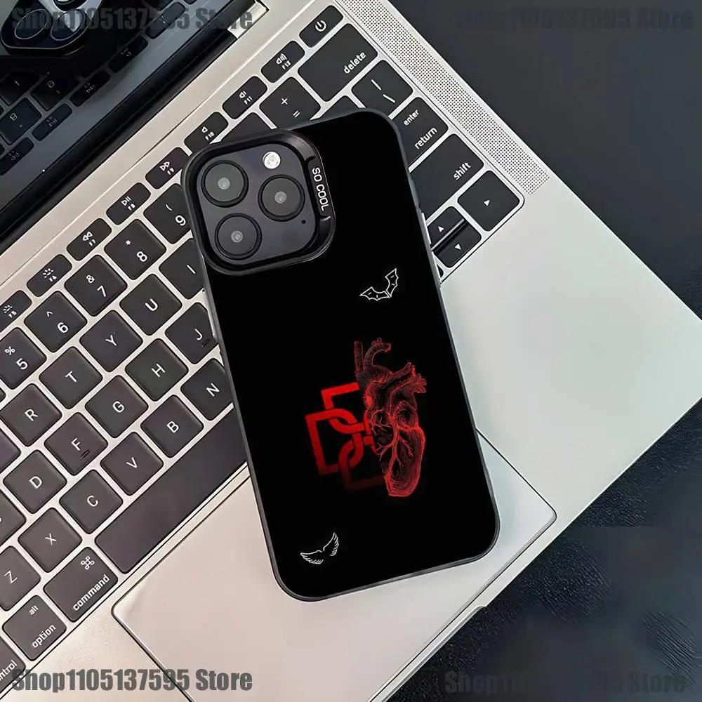 ラッパー AMERI D-DUKI iPhone 17、16、15、14、13、12、11、Pro、XS、Max、Plus、Mini、SE4、E用 ブラック マット 耐衝撃カバー