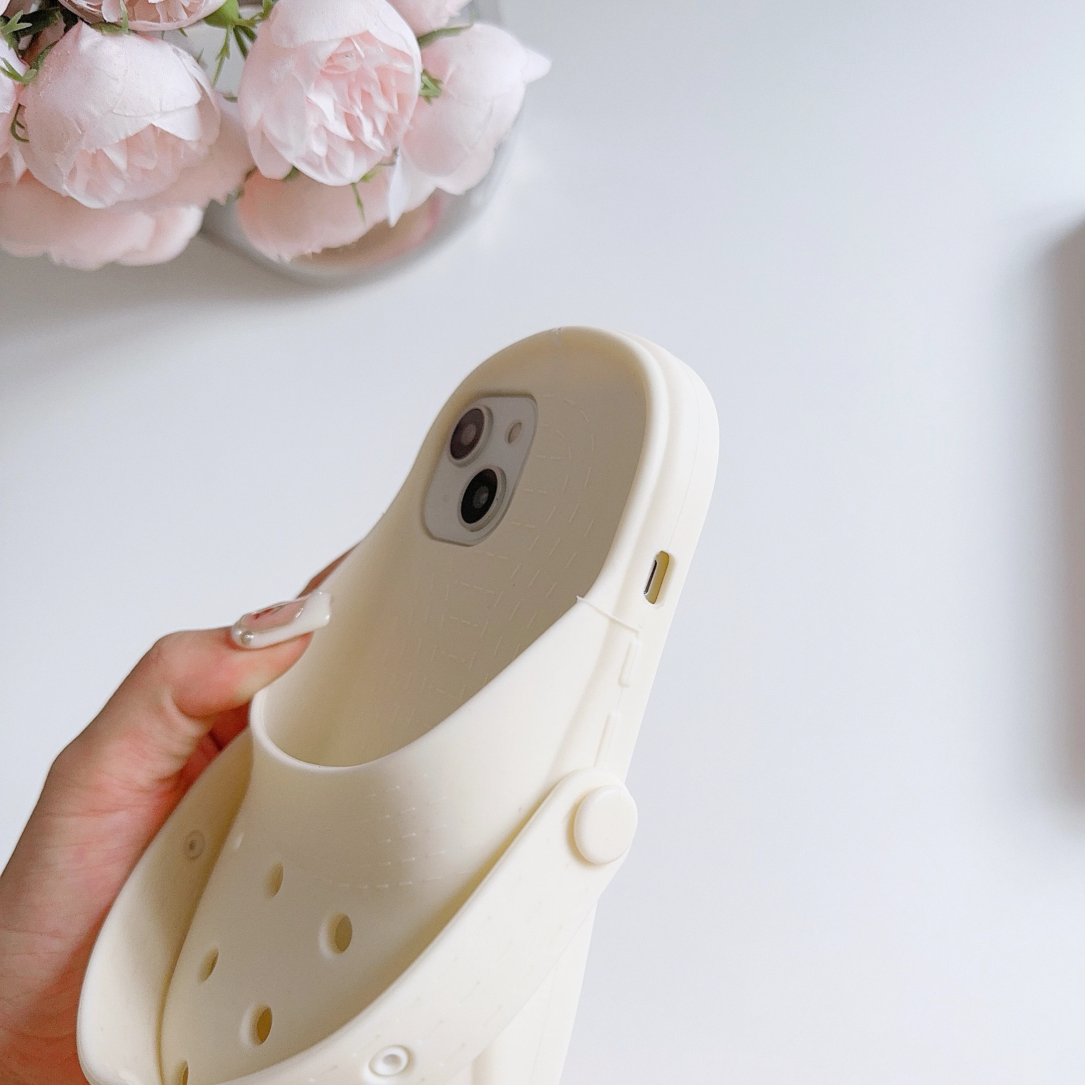 3D Leuke Slippers Zachte Siliconen Telefoon Case voor iPhone 16 Pro Max 15 14 13 12 11 Grappig Ademend Schokbestendig Lanyard Strap Cover