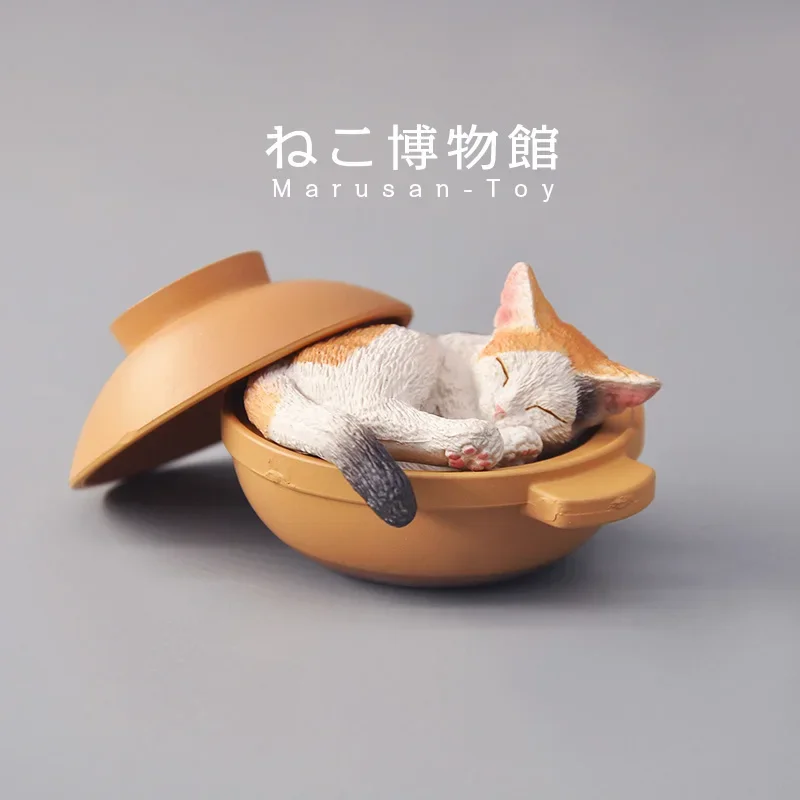 Japanese Original Twisted Egg Scale Model Cat Cute Kitten Animal Model Desktop Collection