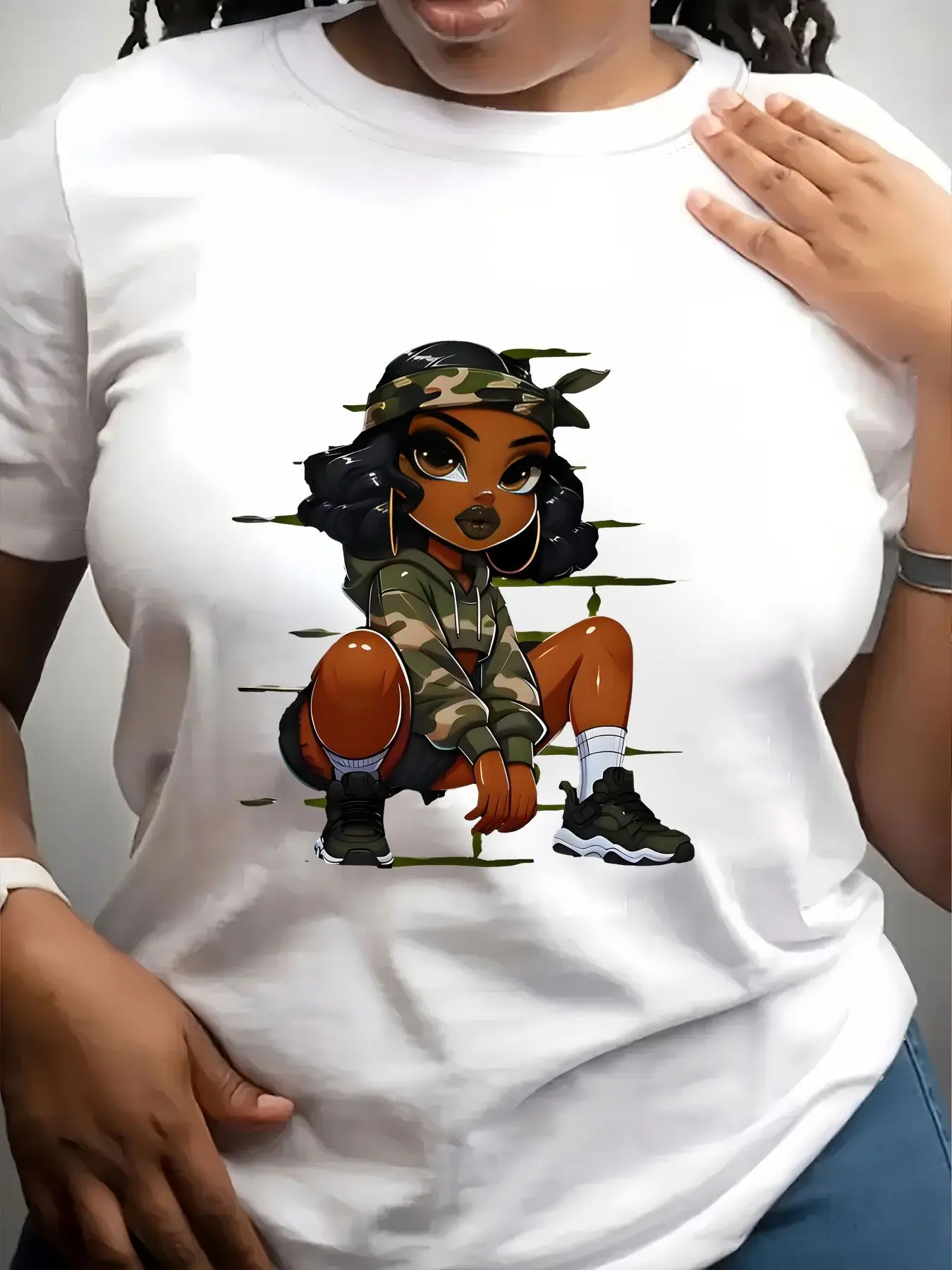 Women's Trendy Crew Neck T-Shirt Camouflage Girl Squatting Pose Print Suitable for Casual Sportswear